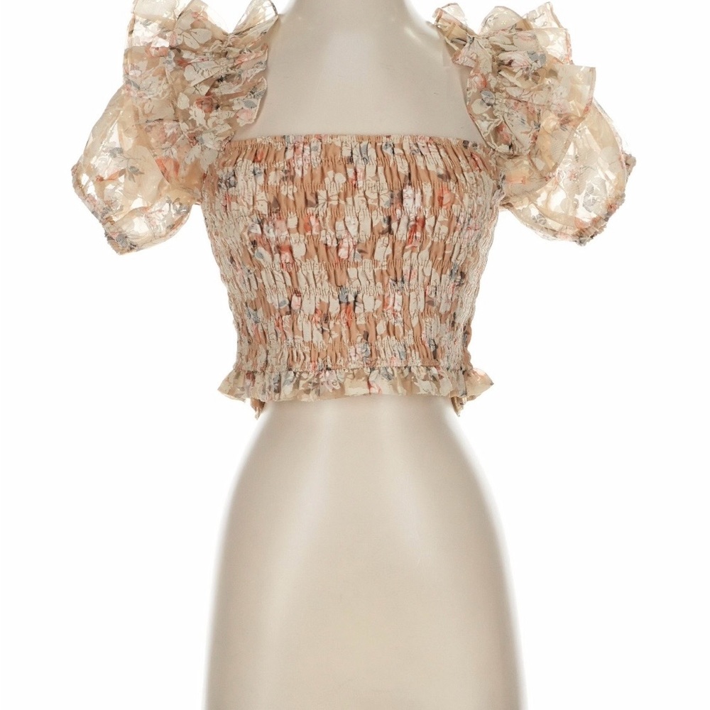 Floral En Saison Blouse with Short Ruffle Sleeves